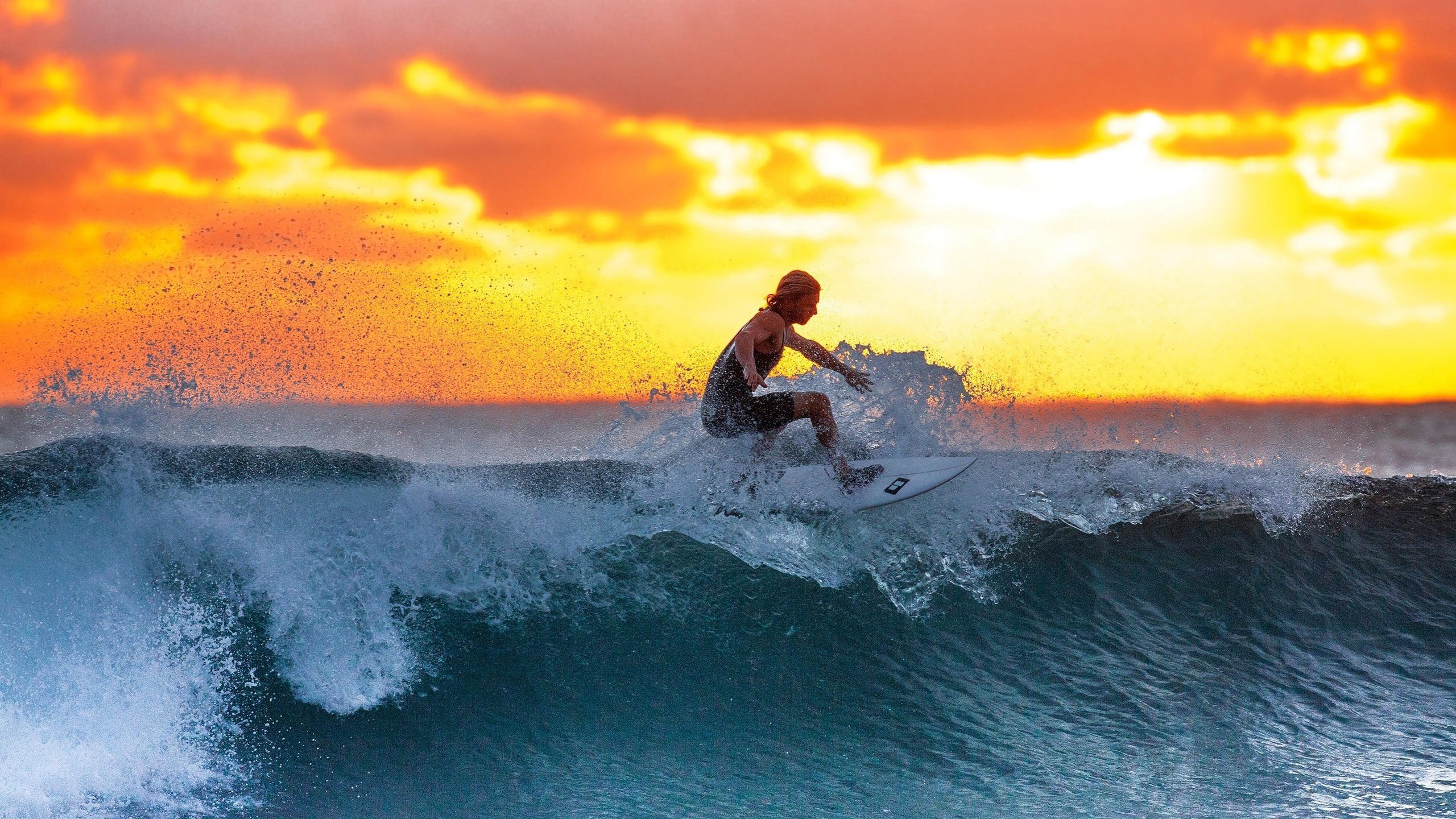 九游互动体验-内马尔绝境逆转，FPX新赛季亮剑——足坛与电竞的双重高光时刻